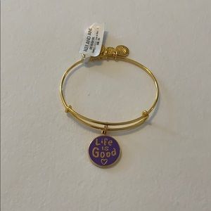 Alex abs Ani Life is Good Shiny Gold Bangle